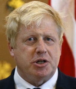 Johnson pide un diálogo con Siria