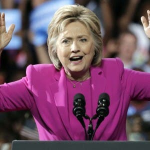 Hillary Clinton asiste a convención con una mayoría asegurada