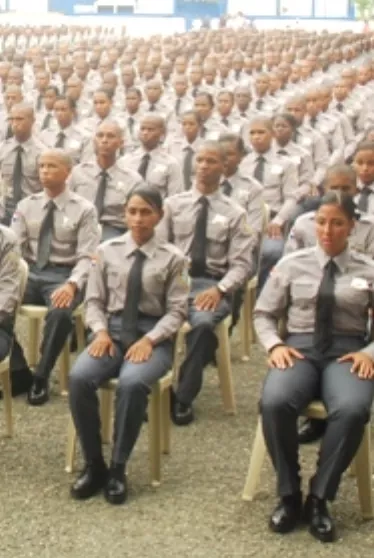 Policía Nacional  gradúa 573 agentes