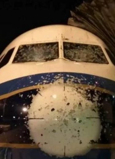 Lluvia de granizos hace hoyos avión que aterrizaba