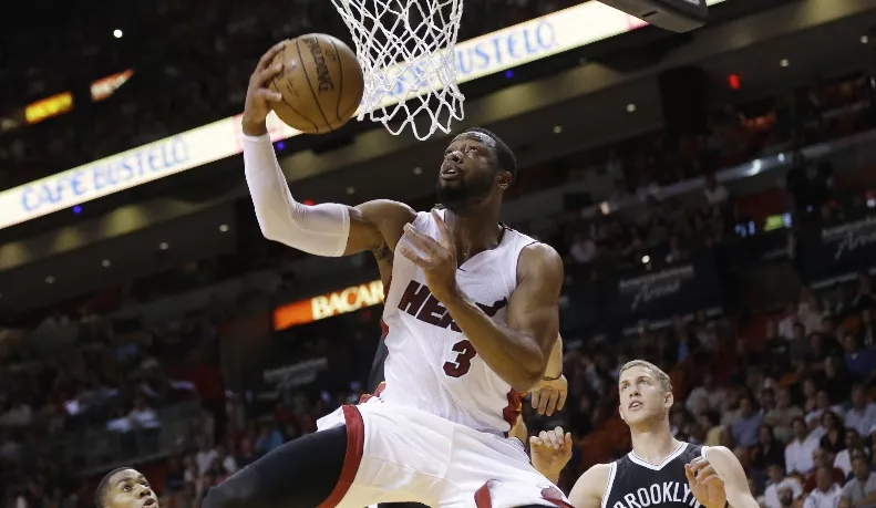 Heat ofrece 40 millones a Wade