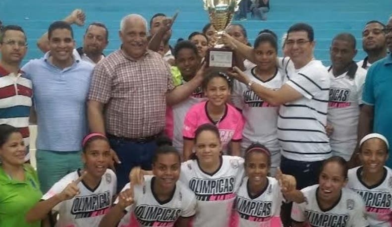 Olímpicas ganan corona de Liga Nacional de Baloncesto Femenino