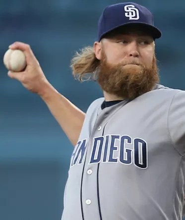 Marlins adquieren a Cashner de Padres