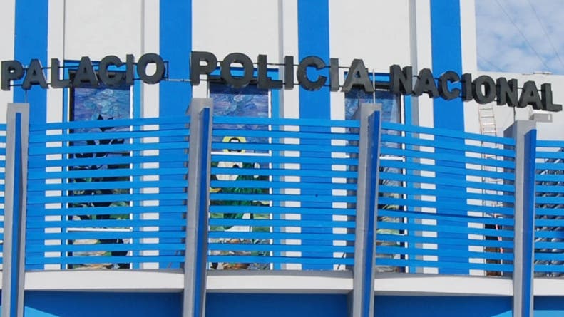 Subcomandante de la Policía de San Cristóbal suspendidos y bajo investigación por robo de alijo de droga