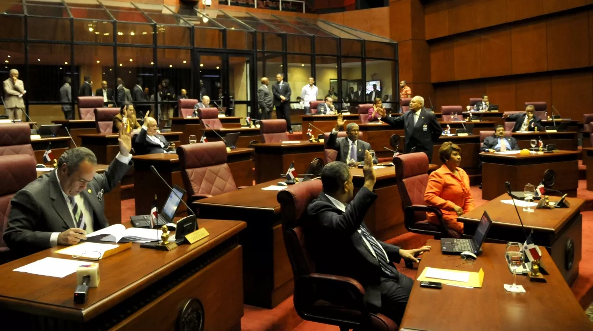 Senado aprueba ley CNM.