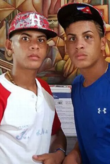 Dos niños cubanos desertan en Punta Cana