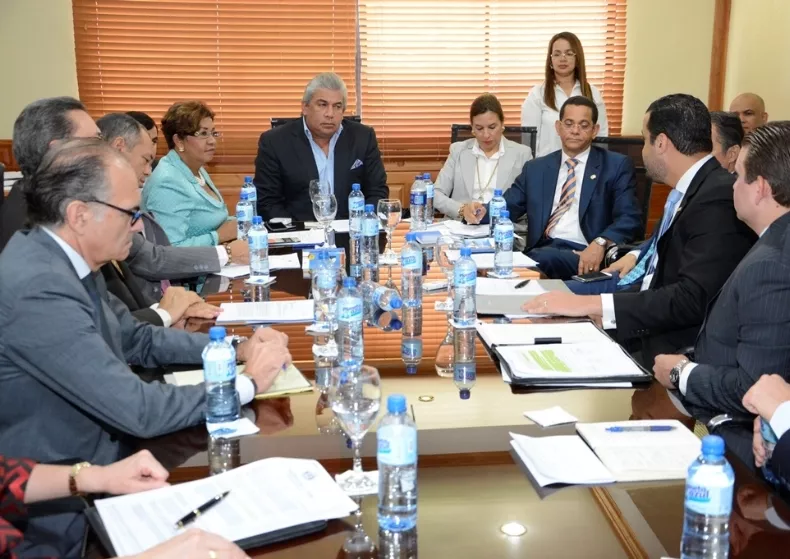 Empresarios rechazan proyecto regula acceso a playas y ríos