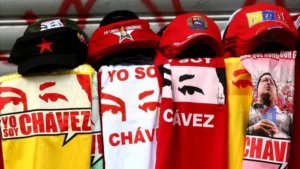 Mientras que el apoyo a Nicolás Maduro en Venezuela está entre el 20 y 30%, el del fallecido presidente Hugo Chávez es de 60%. 