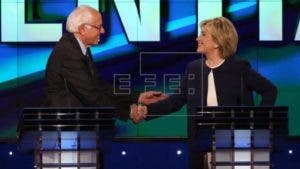 Hillary Clinton y Bernie Sanders rechazan la “racistas” palabras de Trump