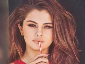 Sensual foto de Selena Gómez rompe el récord de “Me gusta” en Instagram