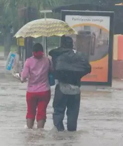 Meteorología pronostica dos vaguadas provocarán aguaceros en el país