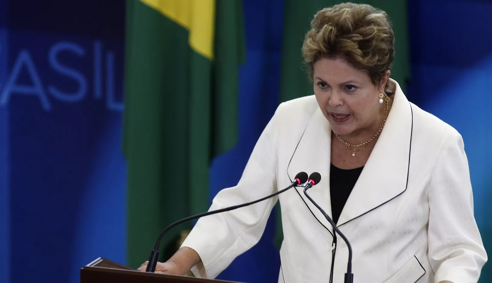 Rousseff llega al Senado para jugar su última carta antes del juicio