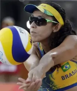 Larissa y Talita ganan en voleibol de playa