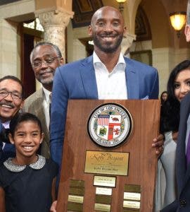 Kobe Bryant, orgulloso por proclamación de su día en Lakers