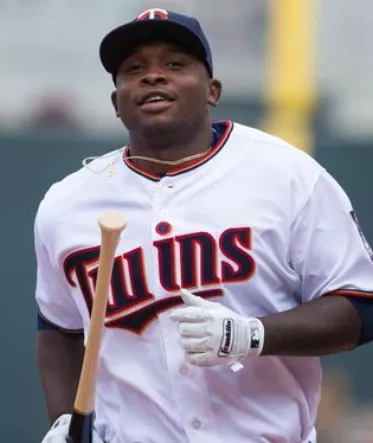 Miguel Sanó pega 2 dobles y Jorge Polanco un triple