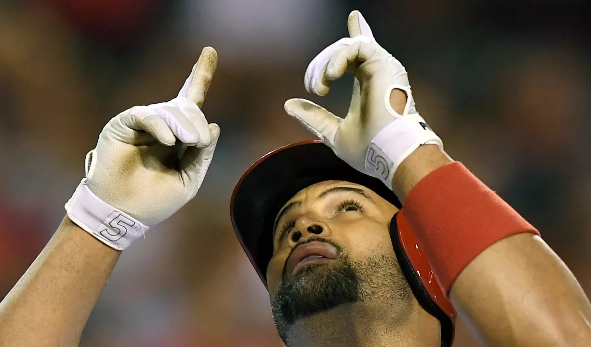 Dominicano Albert Pujols sigue aumentando su legado con los Angels