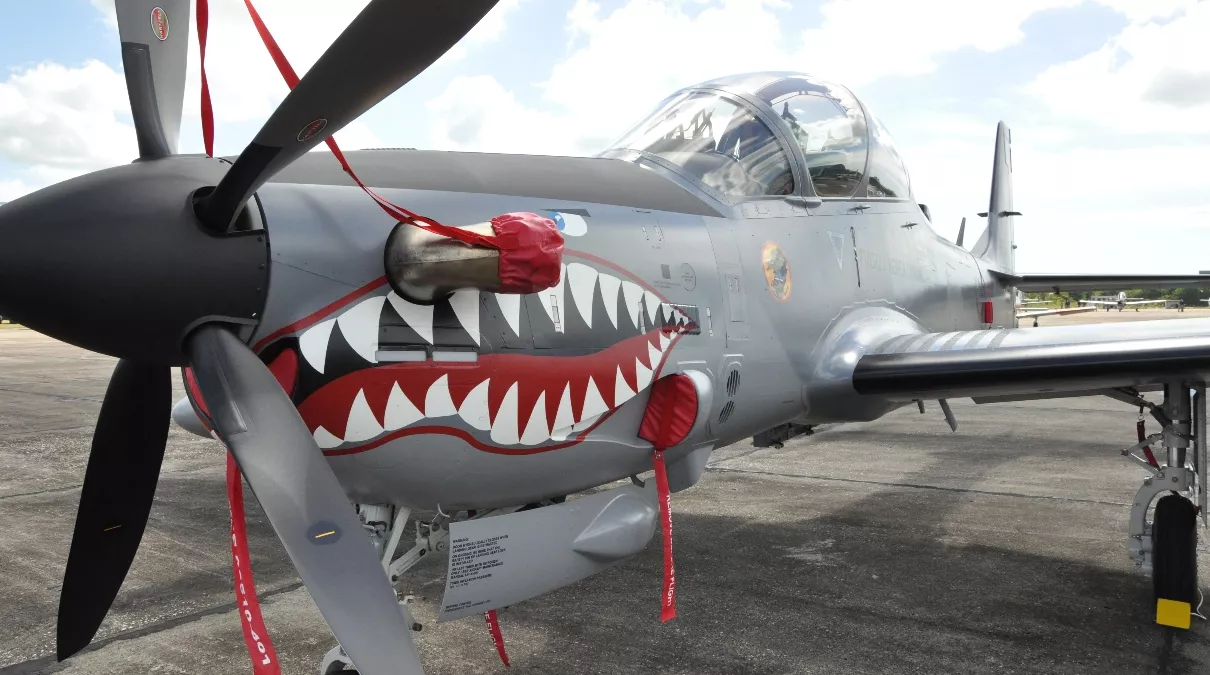 Autoridades indagan sobreprecio Super Tucano y montos seguros