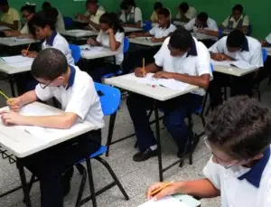 Educación instruye suspender docencia en los colegios hasta el miércoles