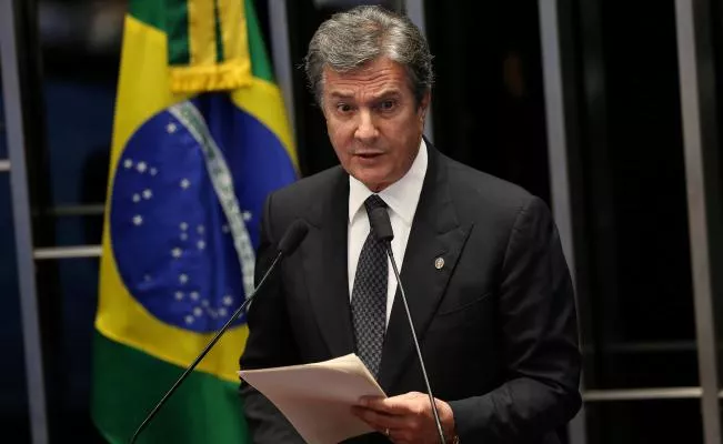 Expresidente destituido Fernando Collor de Mello votó contra Rousseff