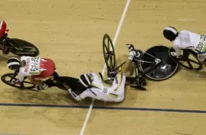 Colombiana Martha Bayona se cae en carrera ciclismo Rio-2016