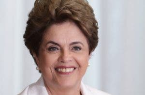 Dilma Rousseff propone plebiscito si es reinstalada en presidencia