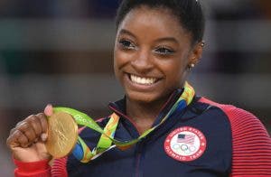 Gimnasta Simone Biles gana su cuarto oro en Río