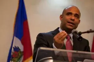 Exprimer ministro de Haití Lamothe desmiente acusaciones de corrupción