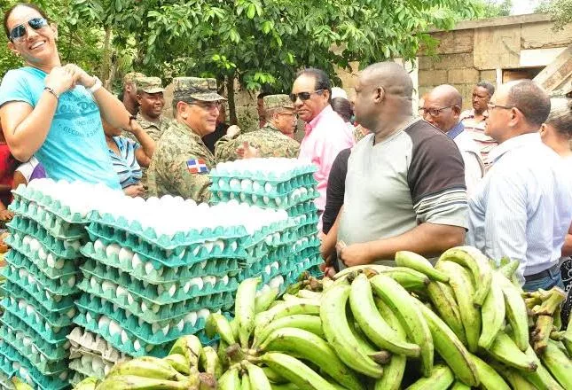 Inespre y el Ejército realizan mercado de productores en Pantoja