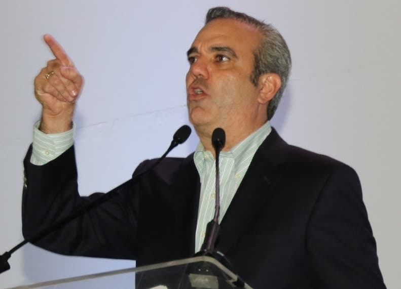 Abinader dice informe de la OEA confirma denuncias y urgencia de reforma electoral