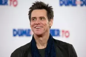 Madre de exnovia de Jim Carrey denuncia al actor por el suicido de su hija