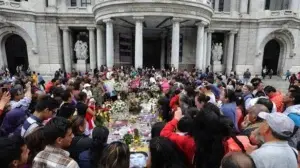 Bellas Artes rinde su gran homenaje a Juan Gabriel