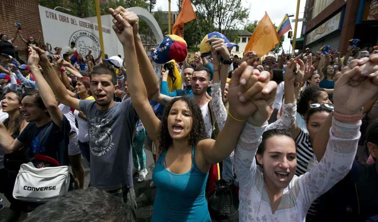 Opositores y chavistas van de nuevo a calles