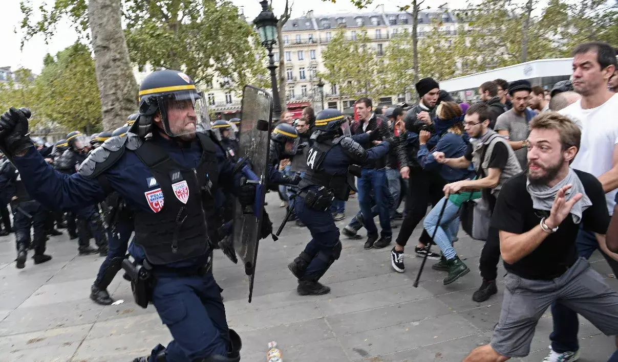 En Francia protestan contra la ley laboral