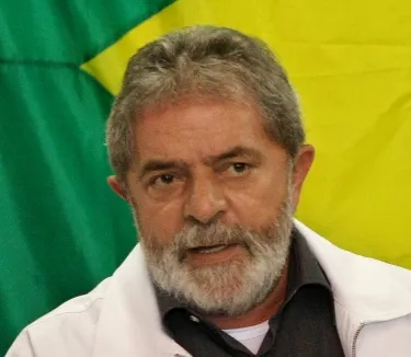 Lula  da Silva se defiende de acusación corrupción