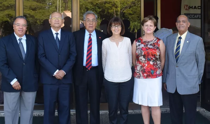 Unphu con seminario de gestión residuos