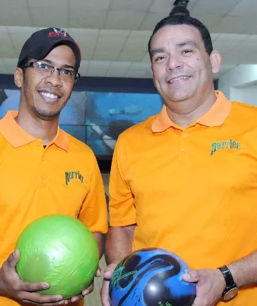 Francis Soto y Wilie Javier logran oro en torneo boliche