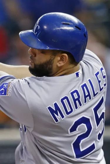 Kendrys Morales y Jung Ho Kang se destacan en Grandes Ligas