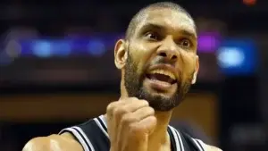 Ex ala-pívot Tim Duncan sin un papel definido