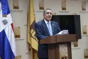 Pleno JCE conocerá el lunes postura ante suspensión visa a Roberto Rosario