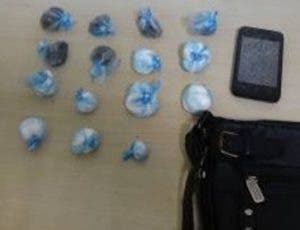 Detienen dos hombres con 210 bolsitas de drogas en el estómago en Aeropuerto Punta Cana