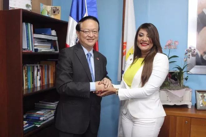 Embajador de Taiwán realiza visita de cortesía a Ministra de la Juventud