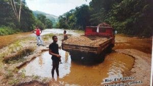 Tommy  Galán denuncia  extracción  de materiales en los ríos Nigua y Yubaso