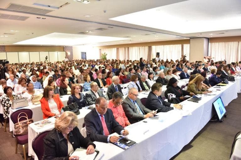Congreso internacional auspiciado por el INFOTEP analiza las perspectivas de la formación docentes