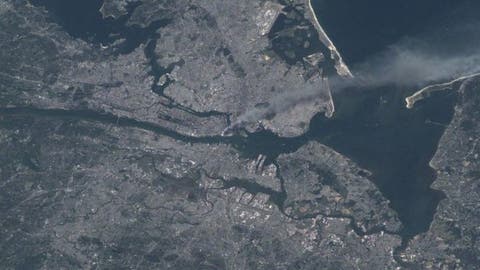 Cómo se vio desde el espacio el ataque a las Torres Gemelas del 11 de septiembre