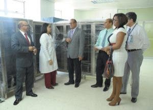 Entregan equipos médicos valorados en RD$5.9 MM a seis hospitales