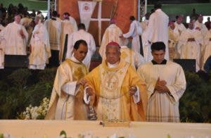 Ozoria oficia su primera eucaristía como arzobispo de Santo Domingo