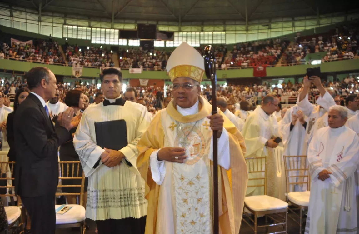 Arzobispo Ozoria Acosta anuncia que relanzará el Plan Pastoral