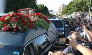 Los habitantes de Ciudad Juárez despiden a Juan Gabriel con misa y verbena