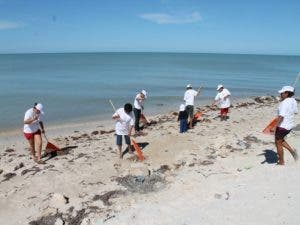 Medio Ambiente llama a participar en Día Mundial de Limpieza de Playas y Ríos