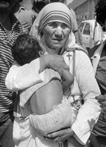 Santa Teresa de Calcuta: Voz de los pobres y misionera de la caridad